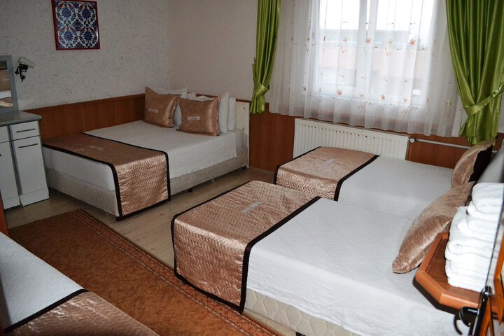 Room 8 of 48
