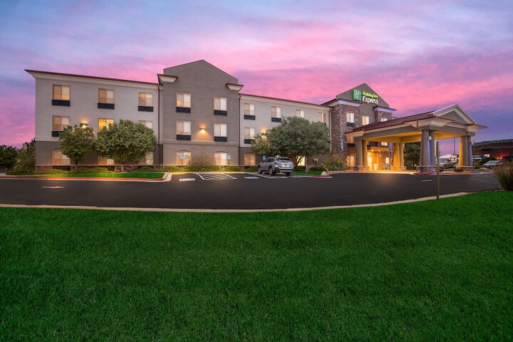 Hotel 50 of 60