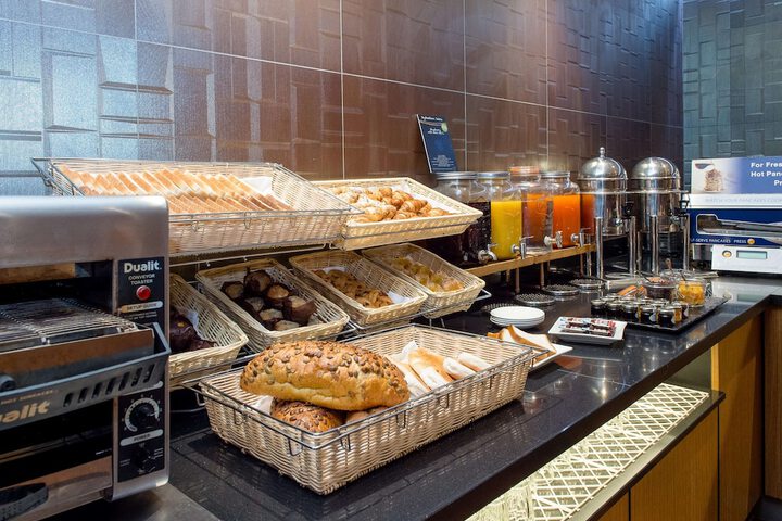 Breakfast/Coffee Service 96 of 127