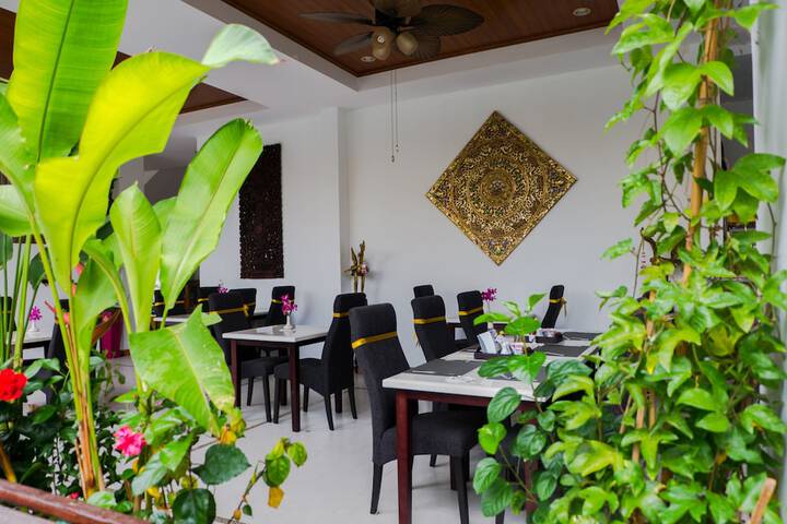 Dining Photos