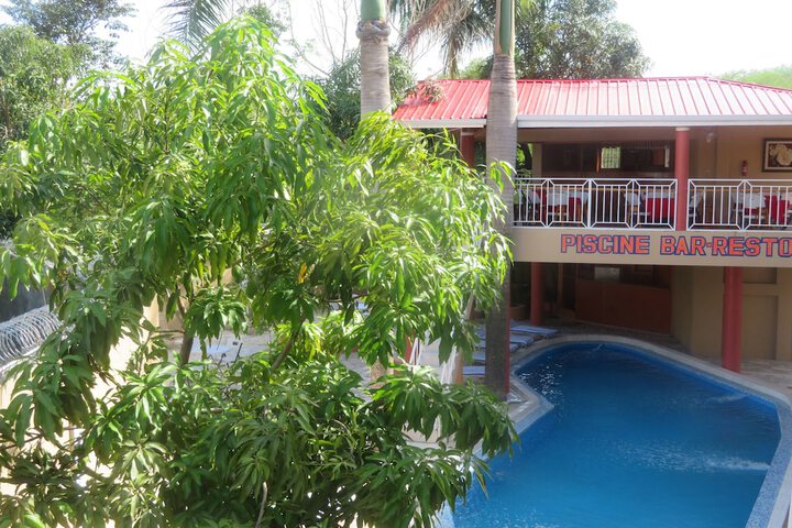 Pool 12 of 26