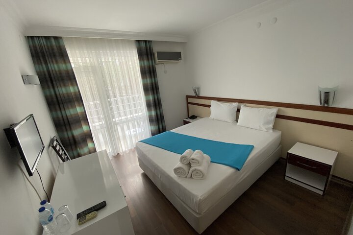 Room 4 of 78
