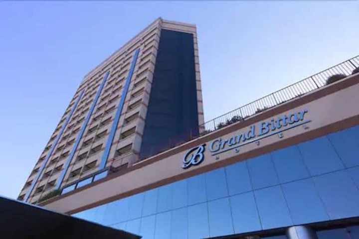 Exterior of Hotel Grand Bittar