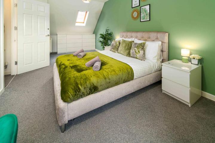 Ideal Lodgings in Openshaw