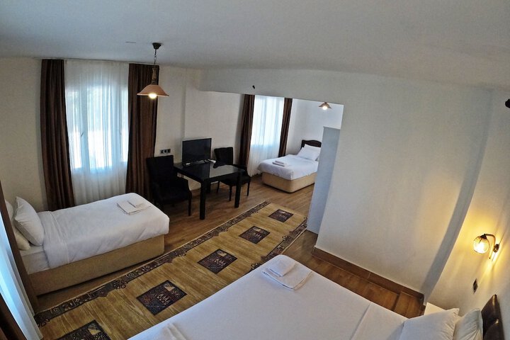 Room 14 of 78