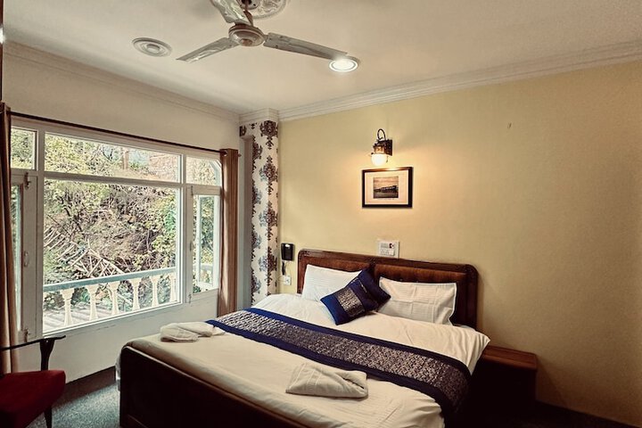 Room 5 of 20