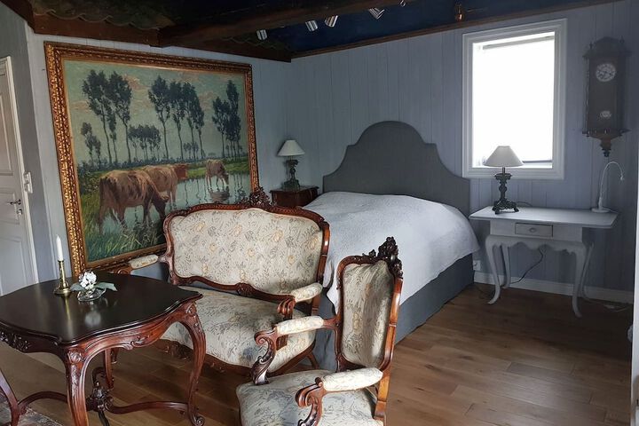 Room 10 of 30