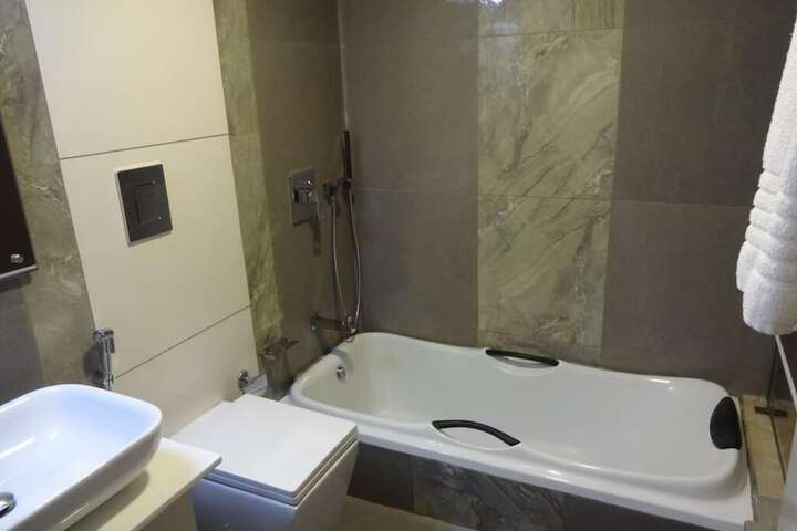 Room 14 of 27