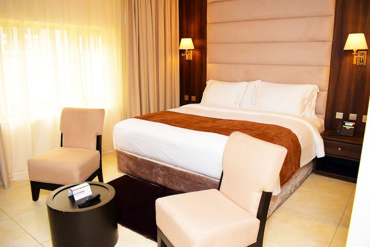 Room 4 of 50