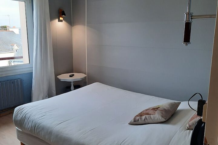 Room 14 of 34