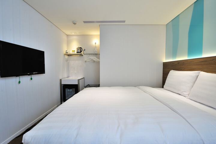 Room 30 of 171