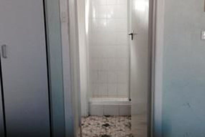 Room 2 of 10