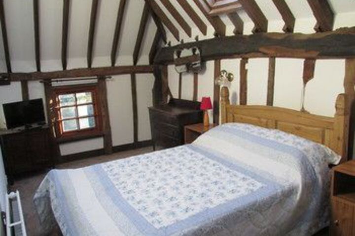 Room 2 of 7