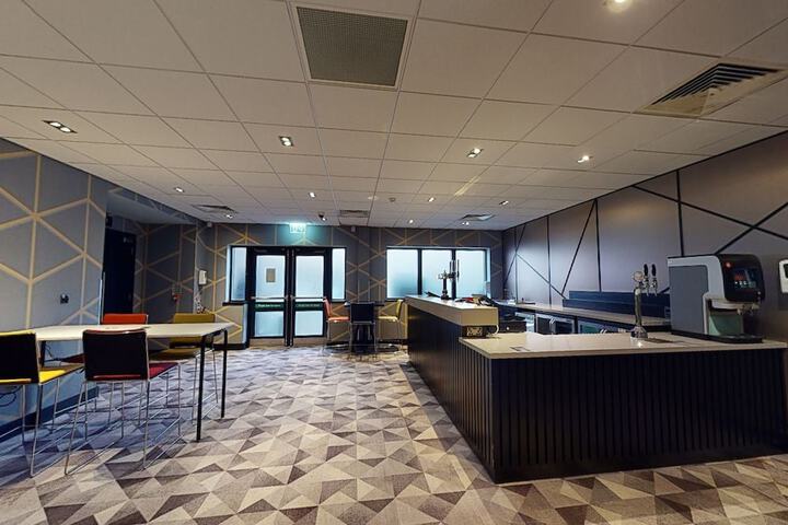 Business Center 46 of 47