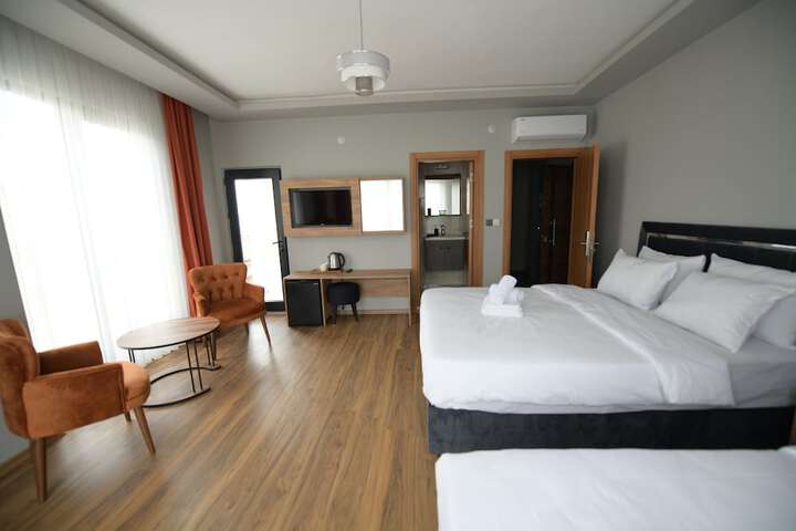 Room 19 of 34
