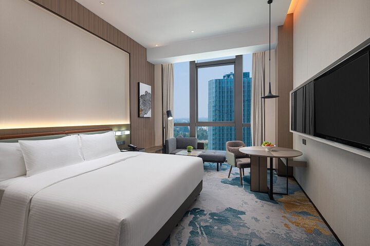 Room 4 of 26