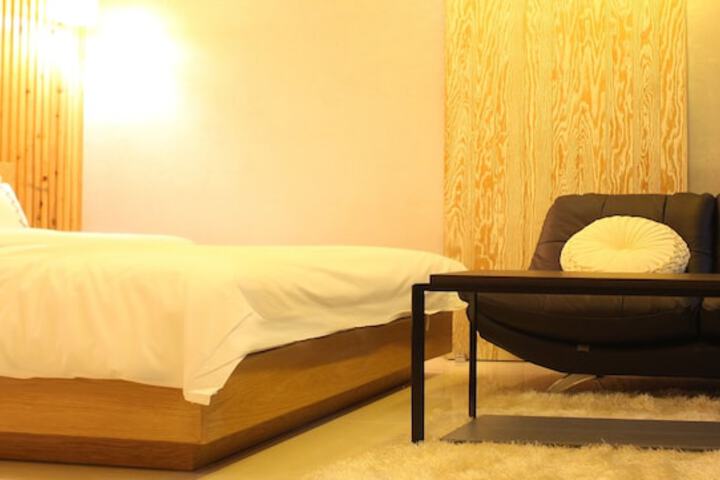 Room 21 of 46