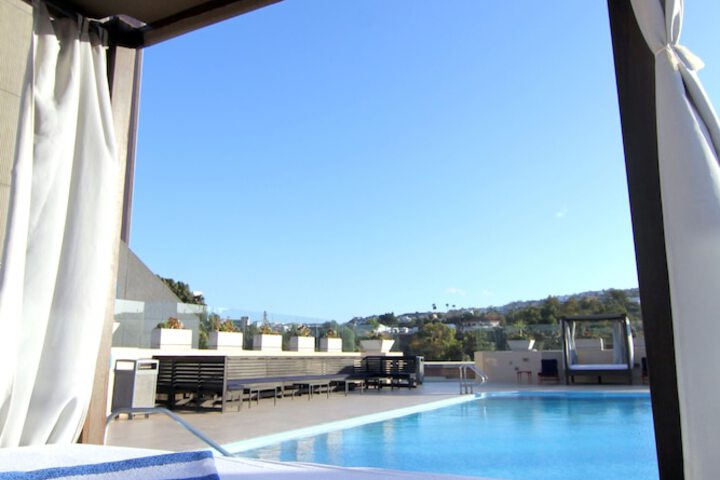 Pool 42 of 77