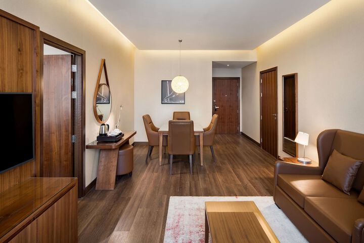 Room 32 of 260