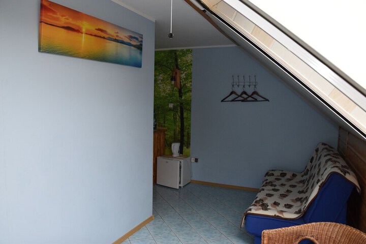 Room 6 of 68