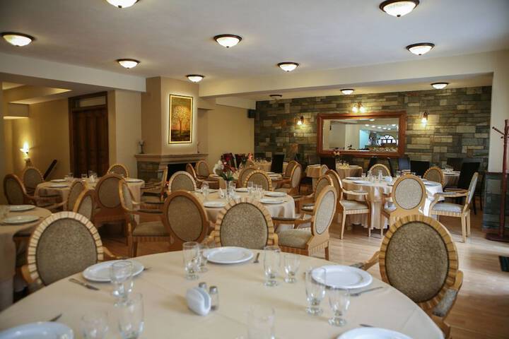 Dining 44 of 67