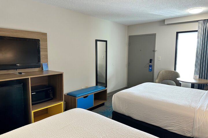 2 Double Beds (4 of 15)