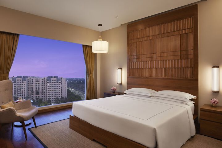 Room 4 of 30