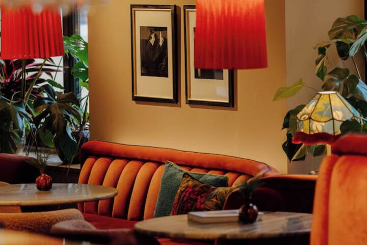 Dining 108 of 130