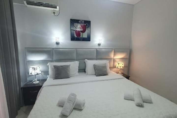 Room 37 of 106