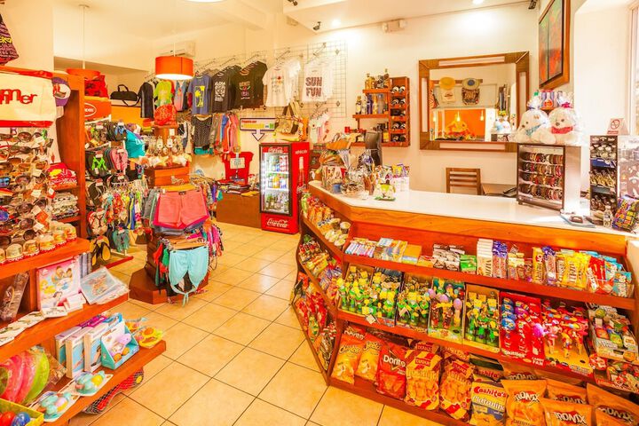 Gift Shop 84 of 130