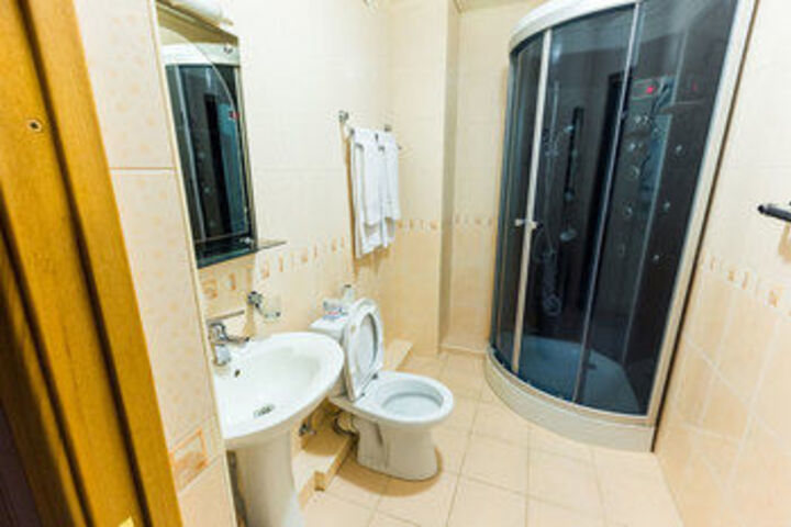 Room 2 of 18