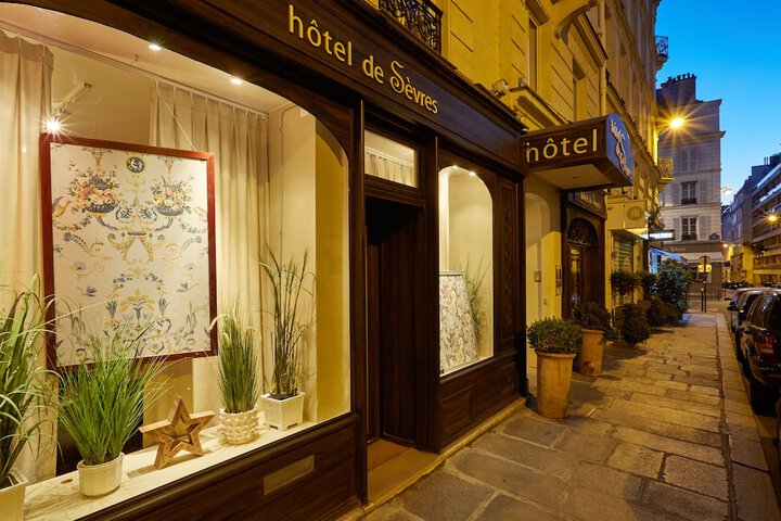Hotel 43 of 49