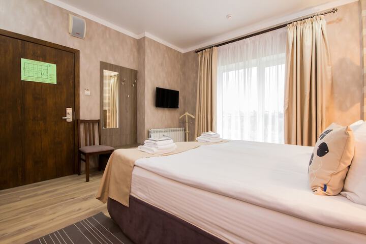 Room 15 of 82