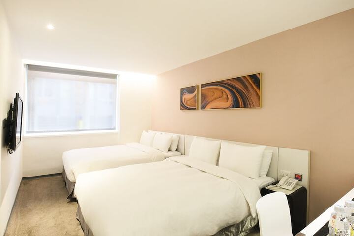 Room 29 of 45