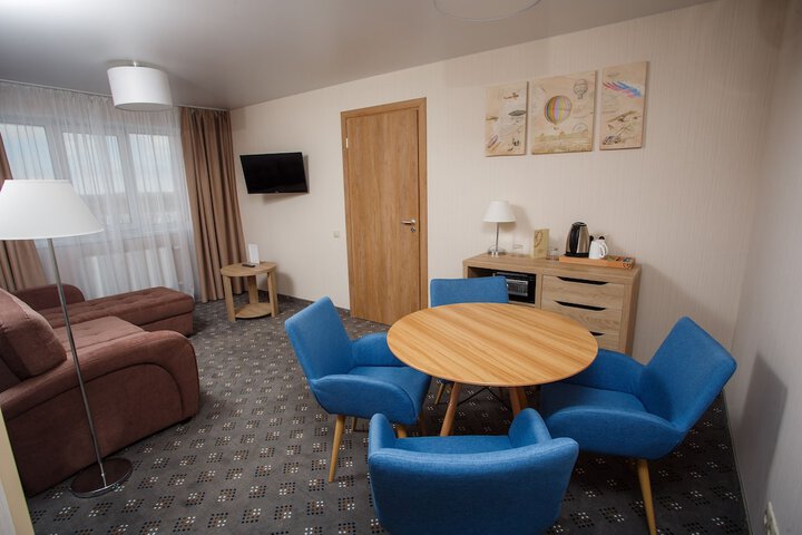 Room 25 of 47