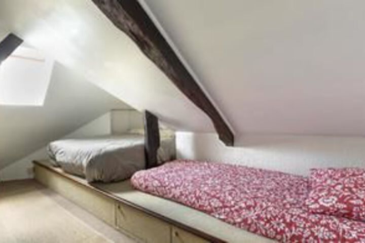 Room 3 of 11