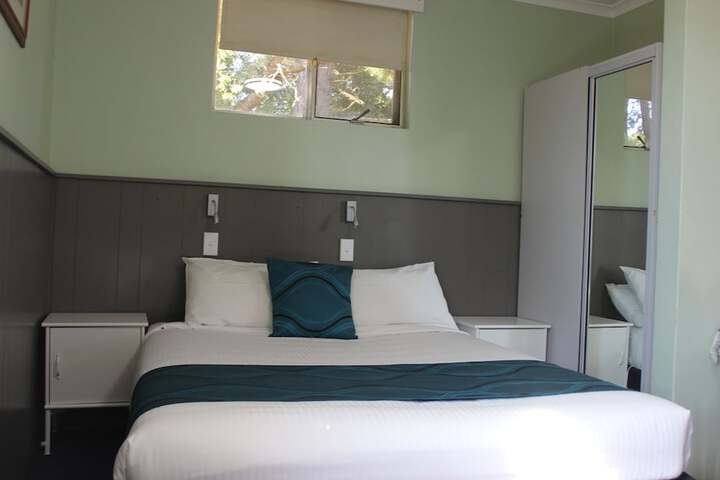 Room 14 of 48