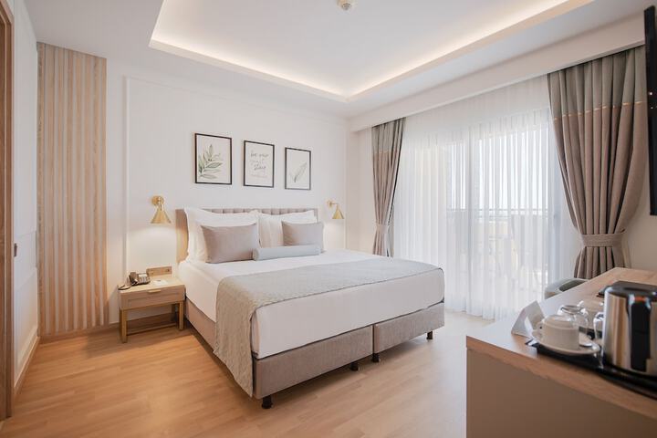 Room 28 of 203