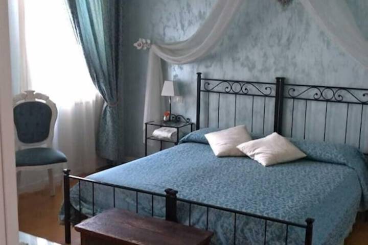 Room 7 of 20