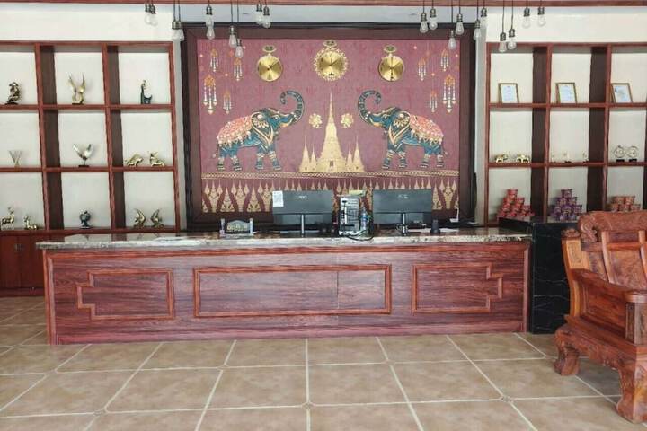 Hotel Interior 6 of 34