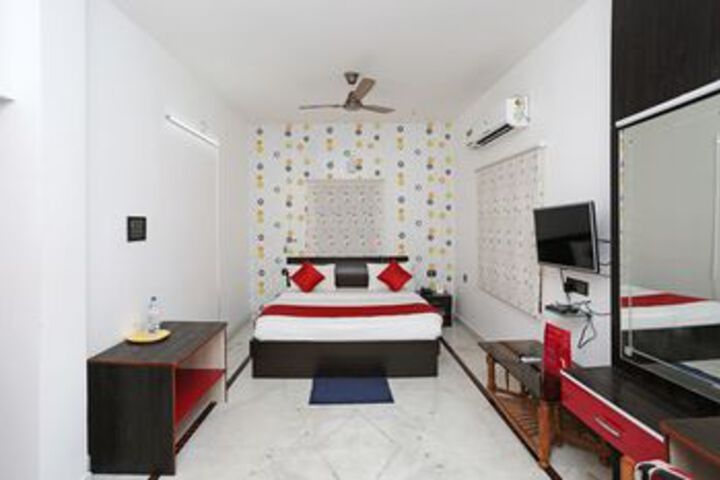 Room 8 of 26
