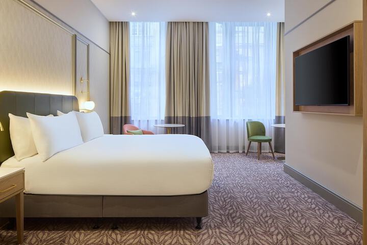 Room 44 of 75