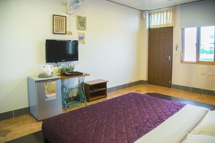 Room 8 of 38