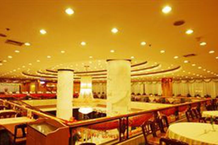 Dining 3 of 23