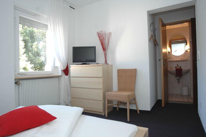 Room 3 of 17
