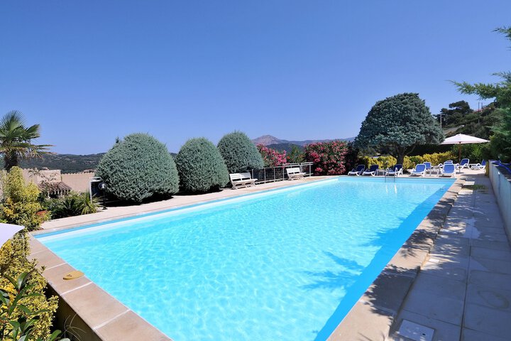 Hotel with Pool