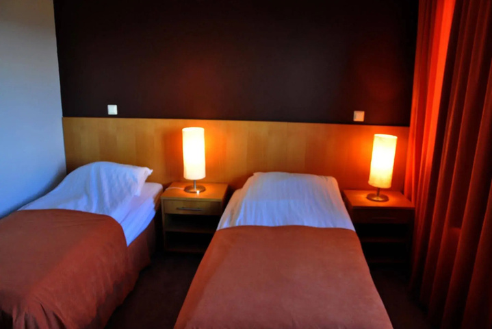 Room 4 of 19