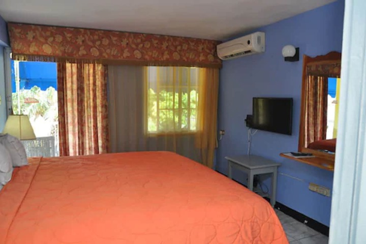 Room 22 of 44