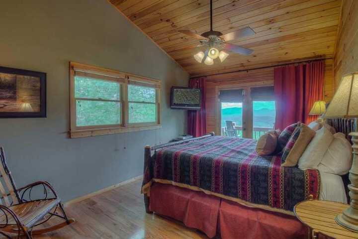 Room 2 of 5