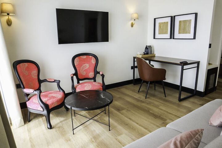 Room 45 of 127
